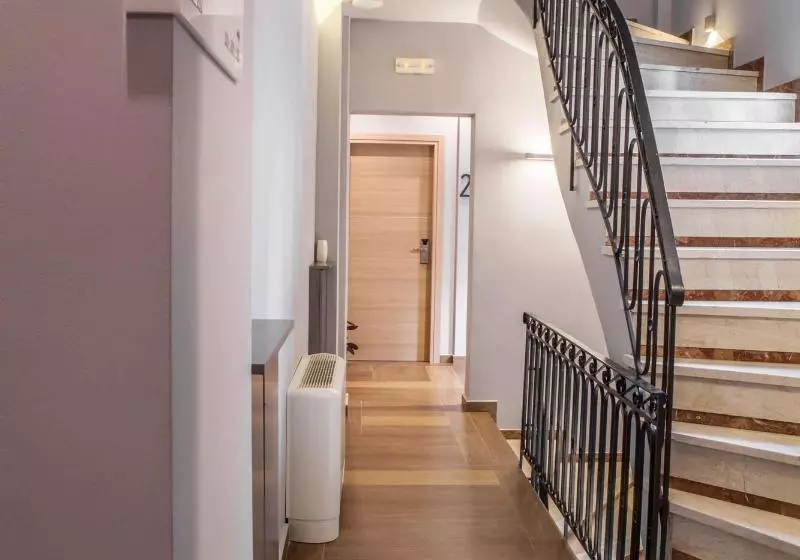 هتل Anemos Rooms & Apartments