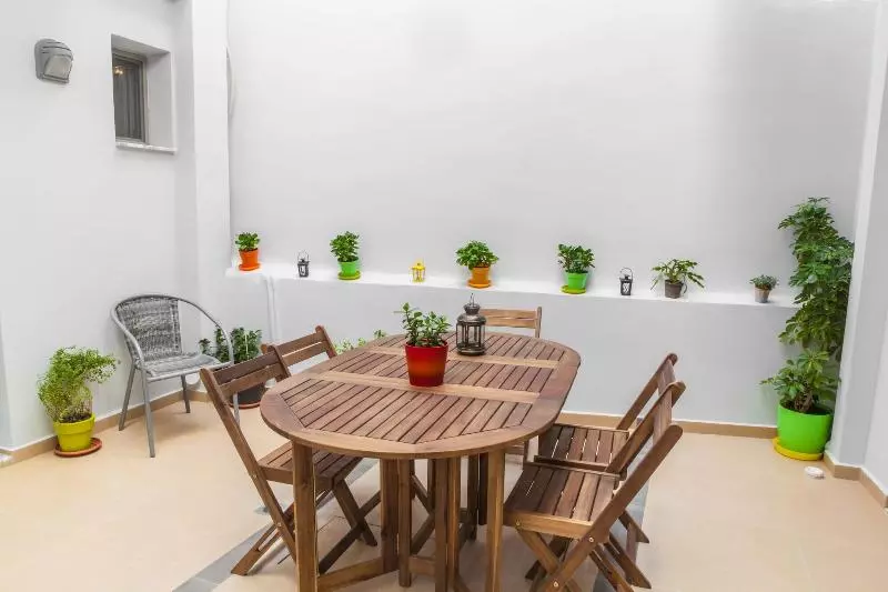 هتل Anemos Rooms & Apartments