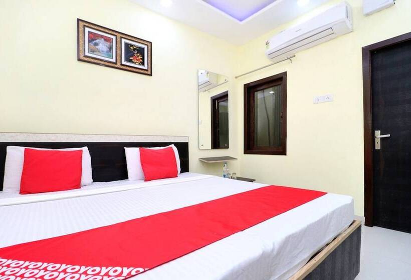 Hotel O Gian Residency