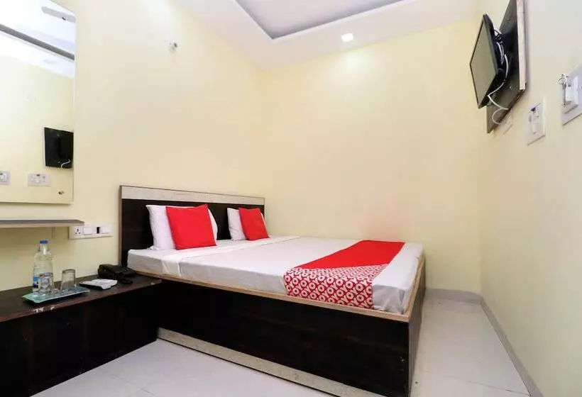 Hotel O Gian Residency