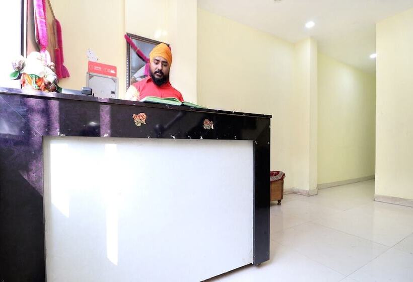 Hotel O Gian Residency