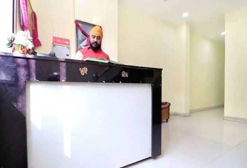Hotel O Gian Residency