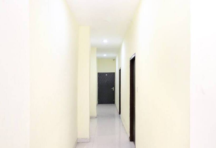 Hotel O Gian Residency