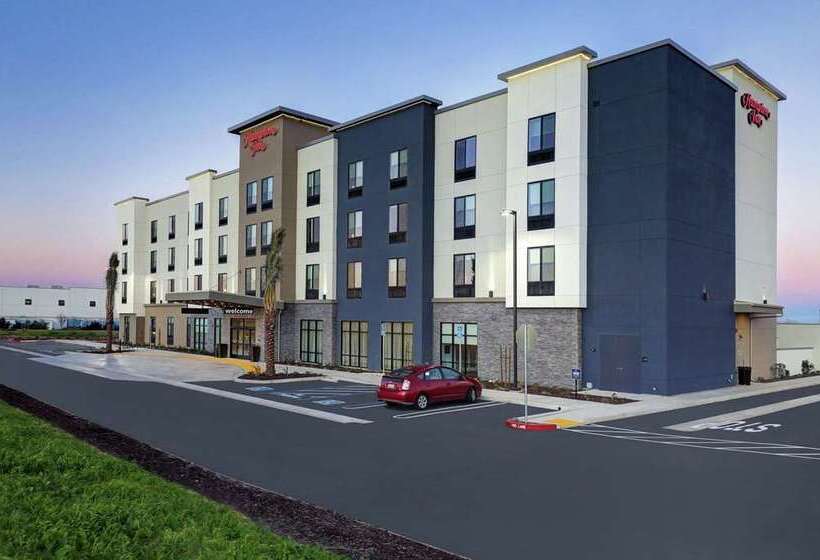 فندق Hampton Inn Patterson