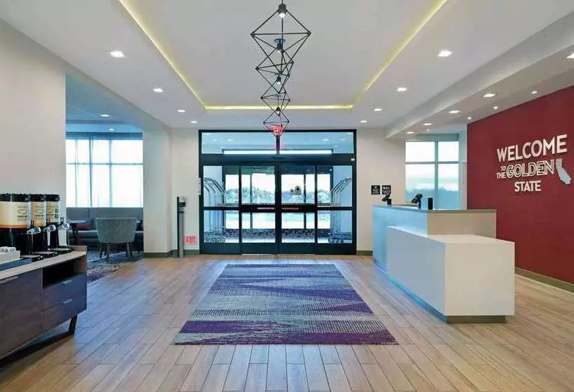 Hotelli Hampton Inn Patterson