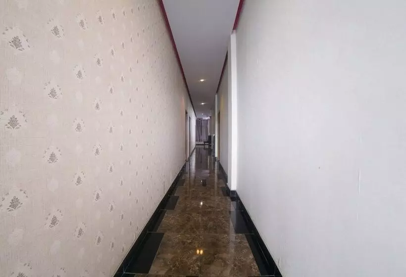 Hotelli Reddoorz Near Tvri Gorontalo