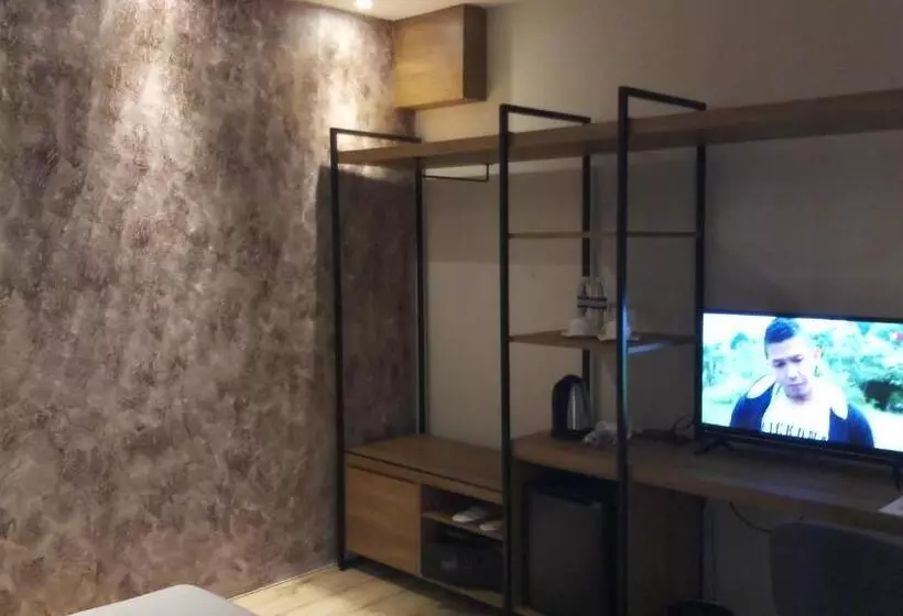 Roxy Hotel Padungan