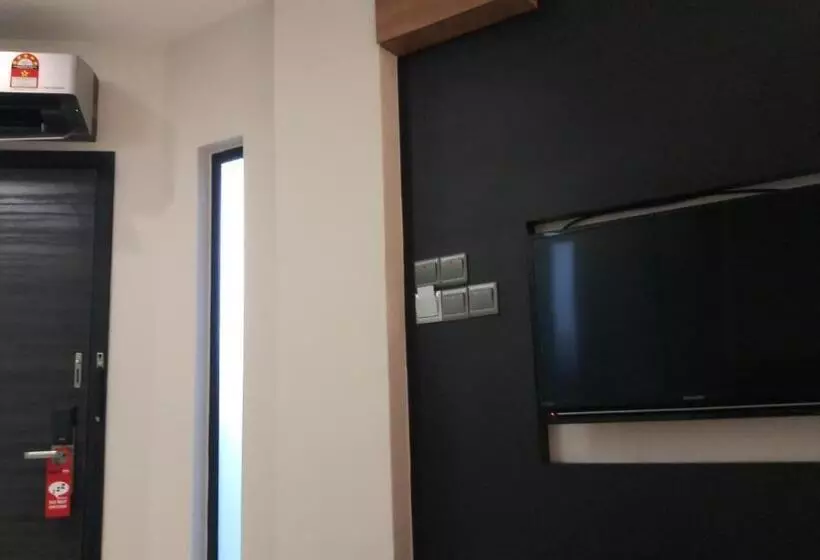 Roxy Hotel Padungan