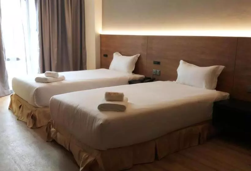 Roxy Hotel Padungan