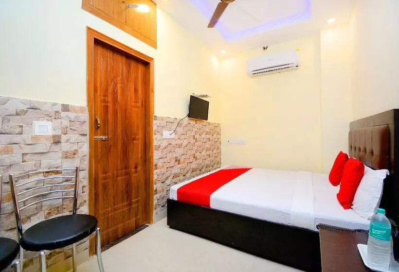هتل The Sai Palace By Oyo Rooms