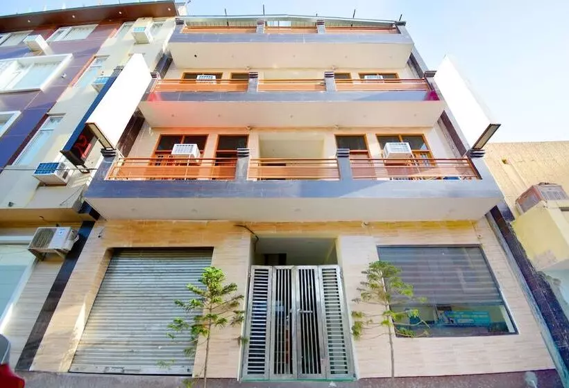 هتل The Sai Palace By Oyo Rooms