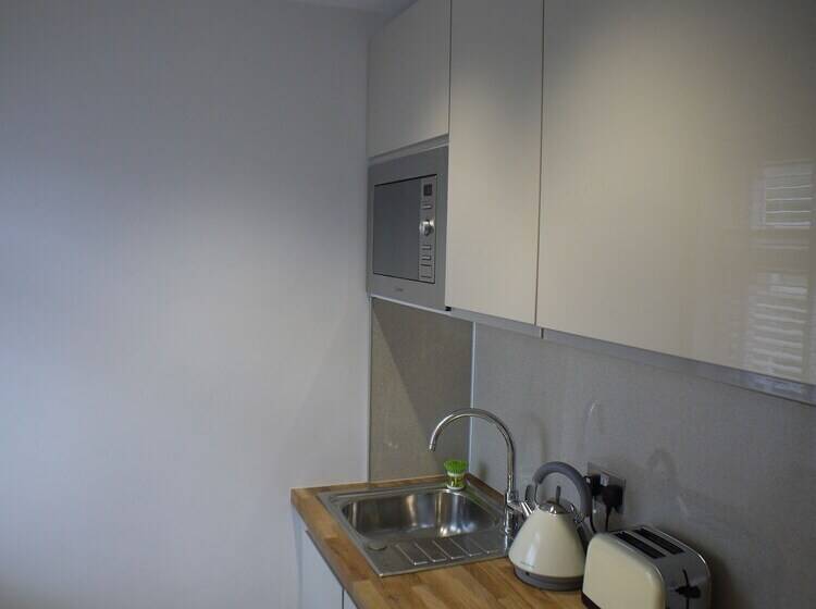 Mcmillan House Studio Apartments