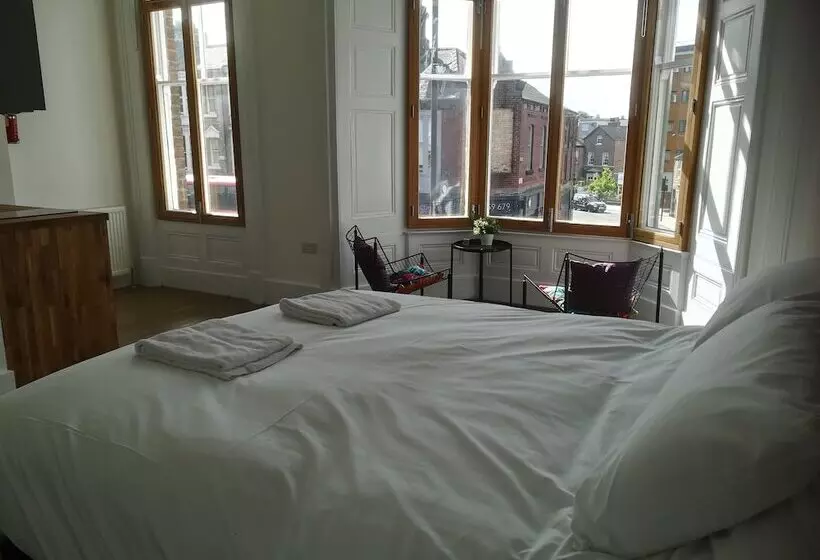 Mcmillan House Studio Apartments