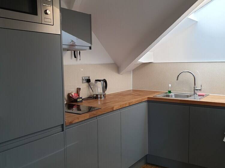 Mcmillan House Studio Apartments