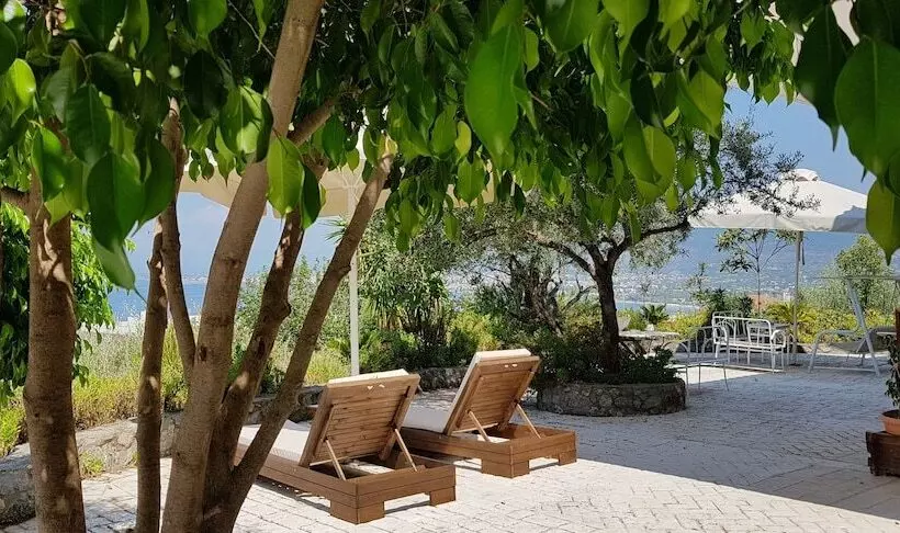 Verga Apartments & Suites
