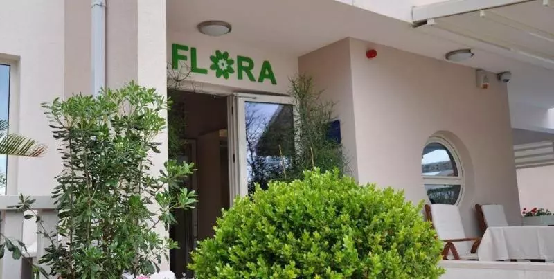 Aparthotel Flora