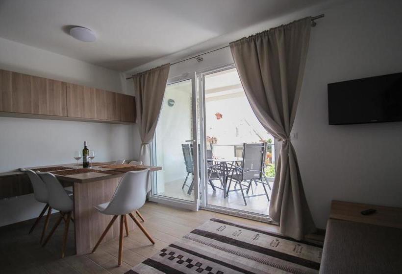 Apartments Villa Rivarella