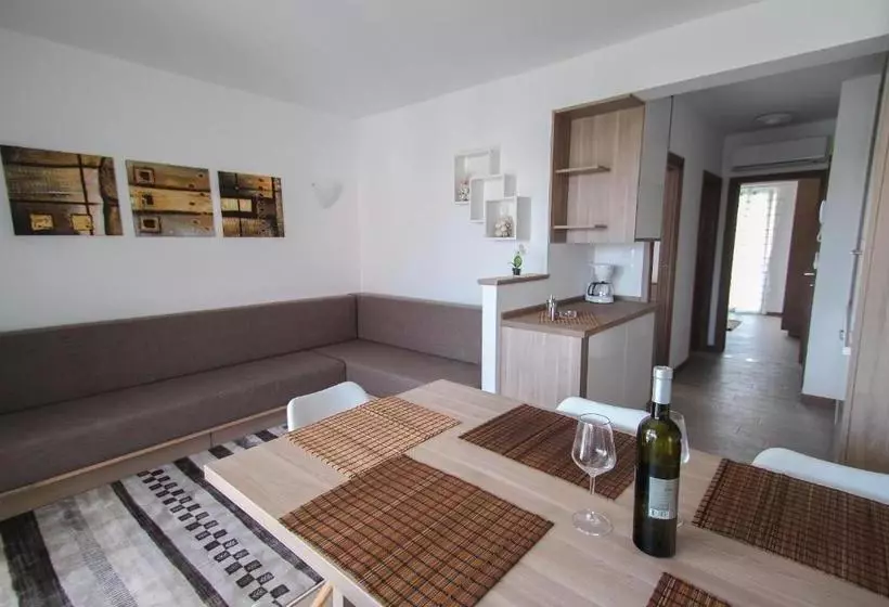 Apartments Villa Rivarella