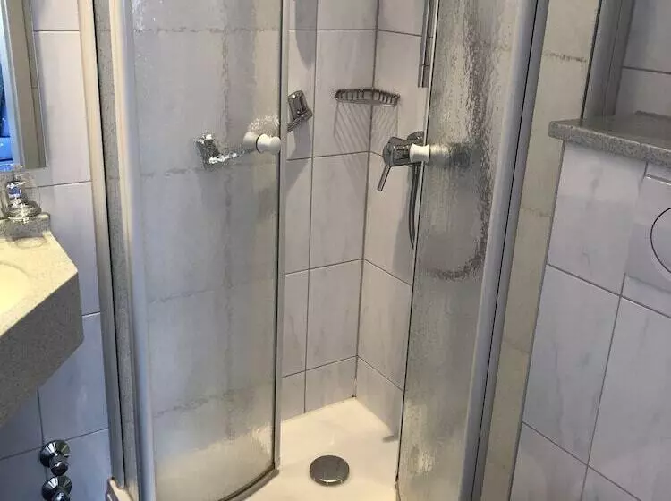 Hostelli Landgasthaus Zur Linde