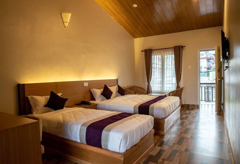 هتل Busy Bee Resort, Pokhara