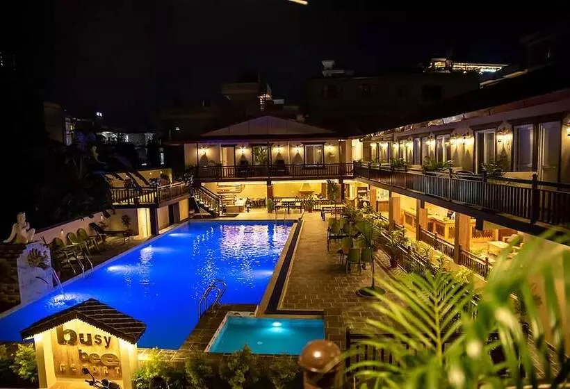 هتل Busy Bee Resort, Pokhara