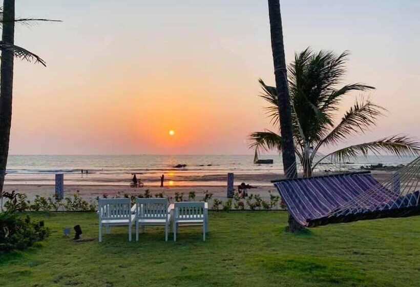 هتل Chaung Tha Lodge