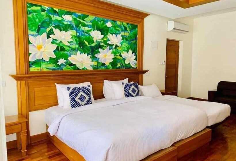 هتل Chaung Tha Lodge