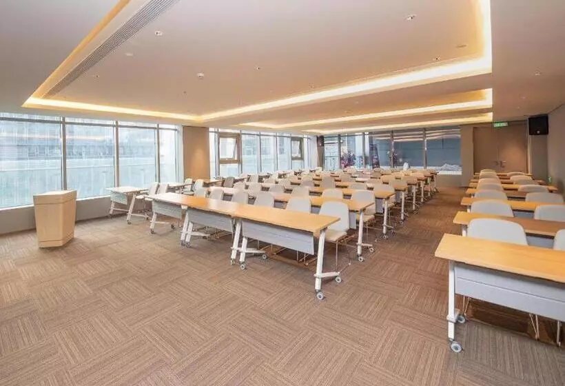 Atour Light Hotel Nanjing South Railway Station South Square