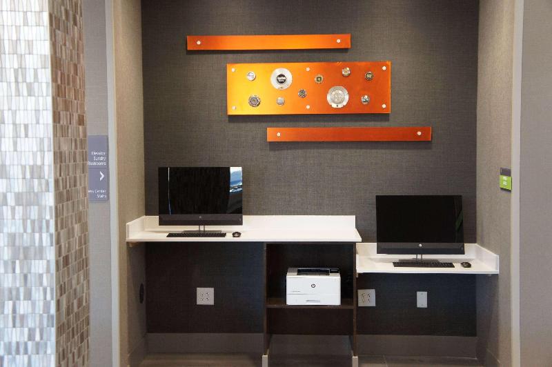 호텔 La Quinta Inn & Suites By Wyndham Braselton