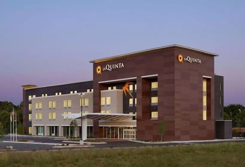Hotelli La Quinta Inn & Suites By Wyndham Braselton
