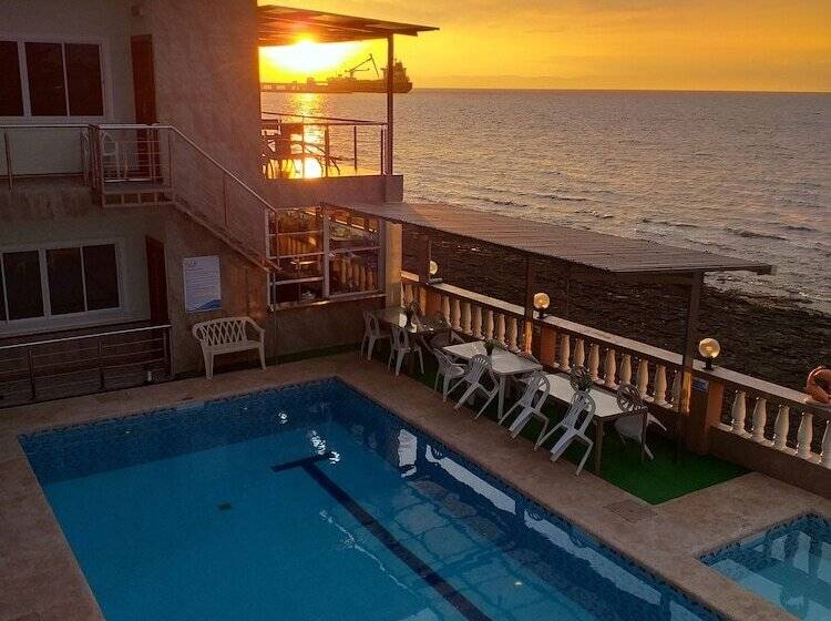 Hotel Ocean Breeze Resort