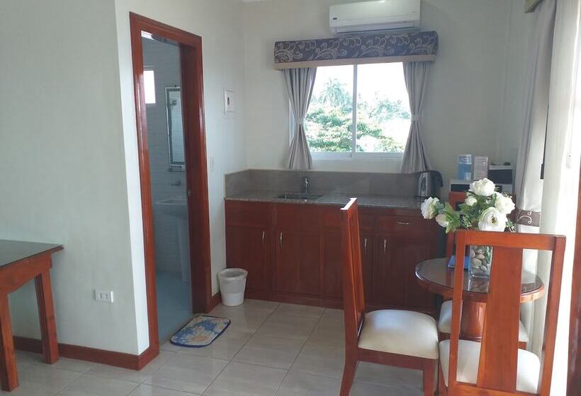 Hotel Ocean Breeze Resort