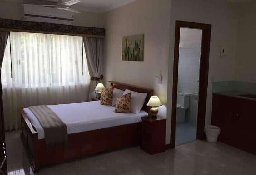 Hotel Ocean Breeze Resort