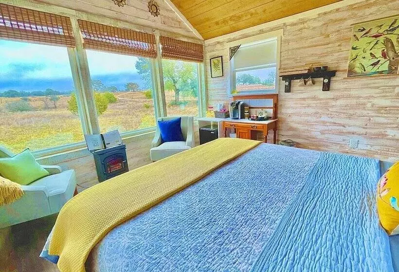 Hotelli The Alexander At Creek Road