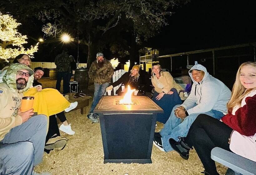 Hotel The Alexander At Creek Road