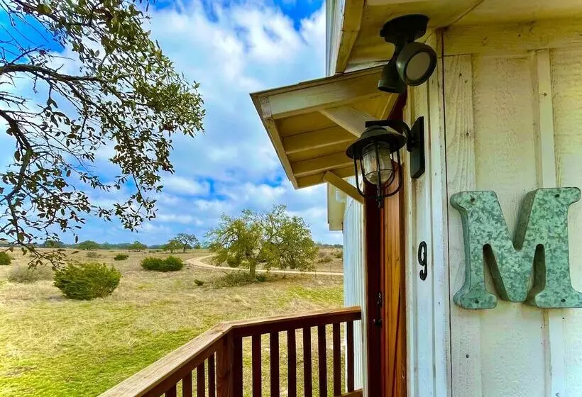 Hotelli The Alexander At Creek Road