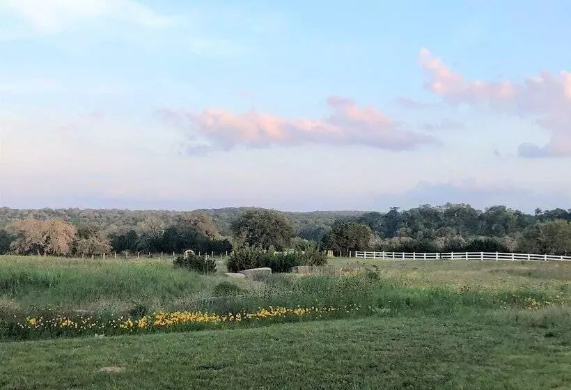 Hotelli The Alexander At Creek Road