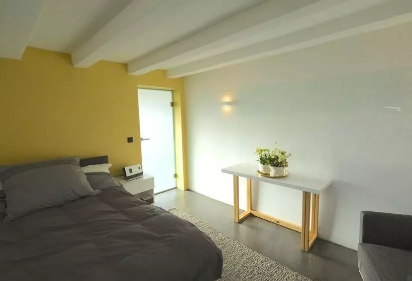 Majatalo Haus In Bewegung