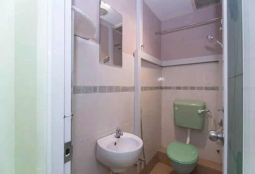 Rafik Ali Motel By Oyo Rooms