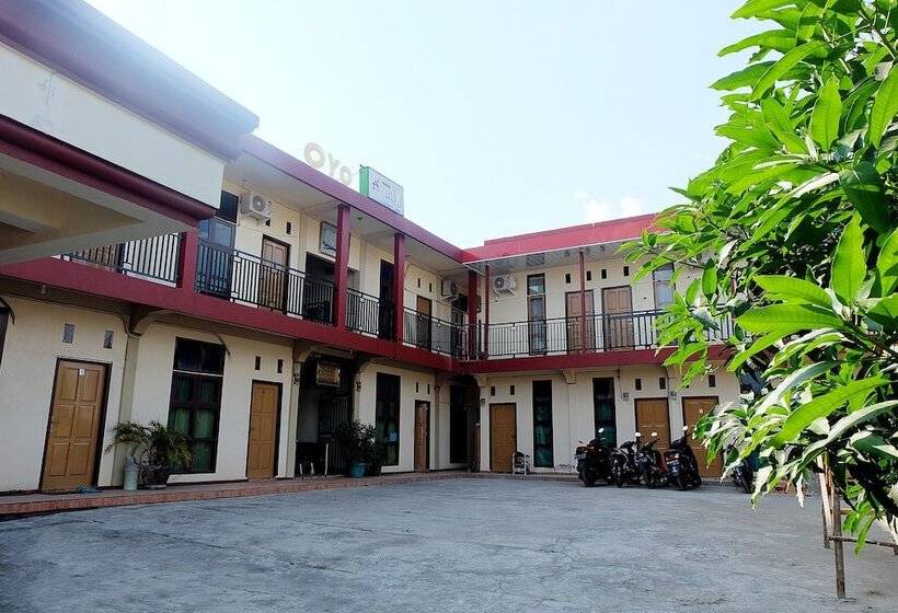 هاستل Oyo 1126 Trio R Kost