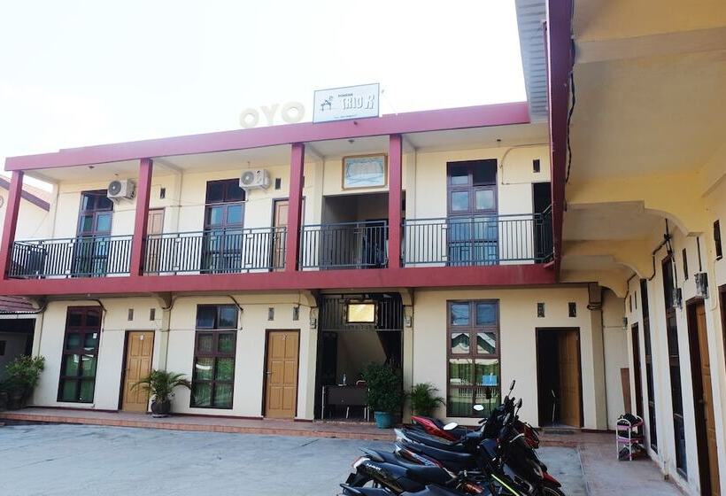 هاستل Oyo 1126 Trio R Kost