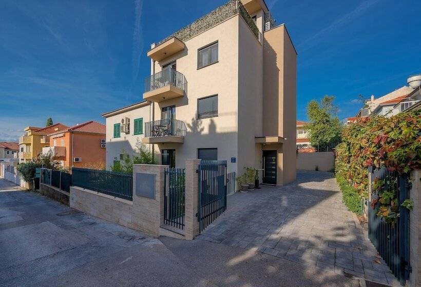 Bed and Breakfast Seven Seas Residence