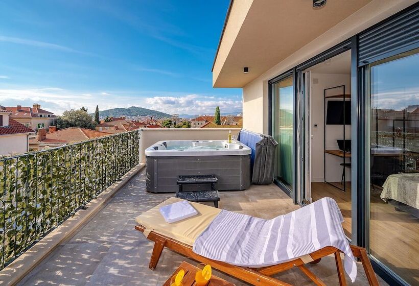 Bed and Breakfast Seven Seas Residence