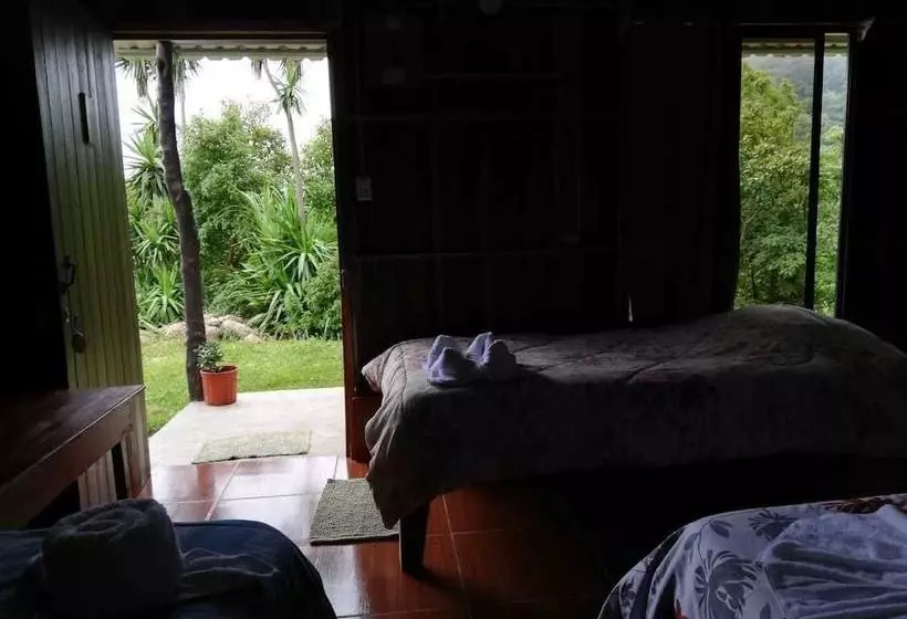هتل Casitas De Montaña Cabuya