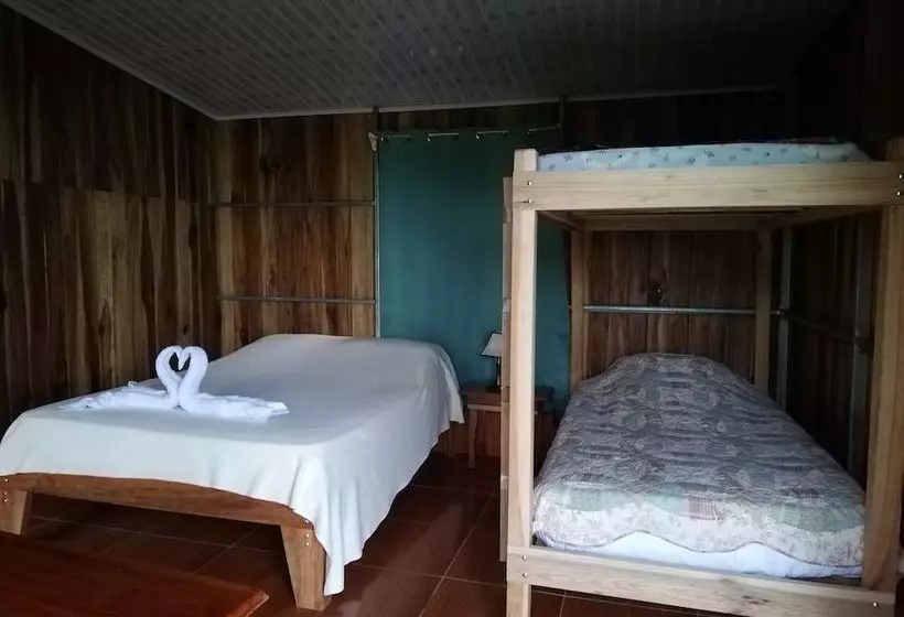 هتل Casitas De Montaña Cabuya