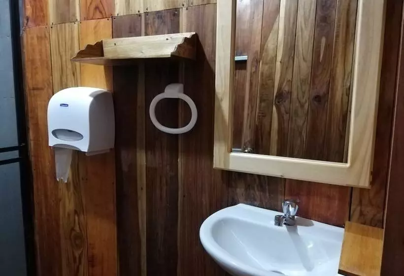 هتل Casitas De Montaña Cabuya