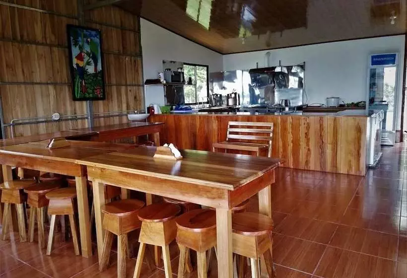 هتل Casitas De Montaña Cabuya