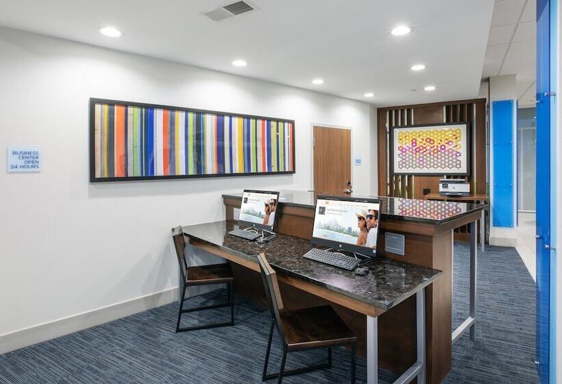 בית מלון כפרי Holiday Inn Express & Suites Purcell, An Ihg