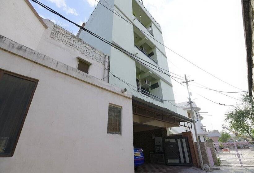 هتل Karni Niwas By Oyo Rooms