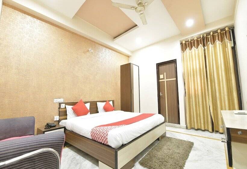 هتل Karni Niwas By Oyo Rooms